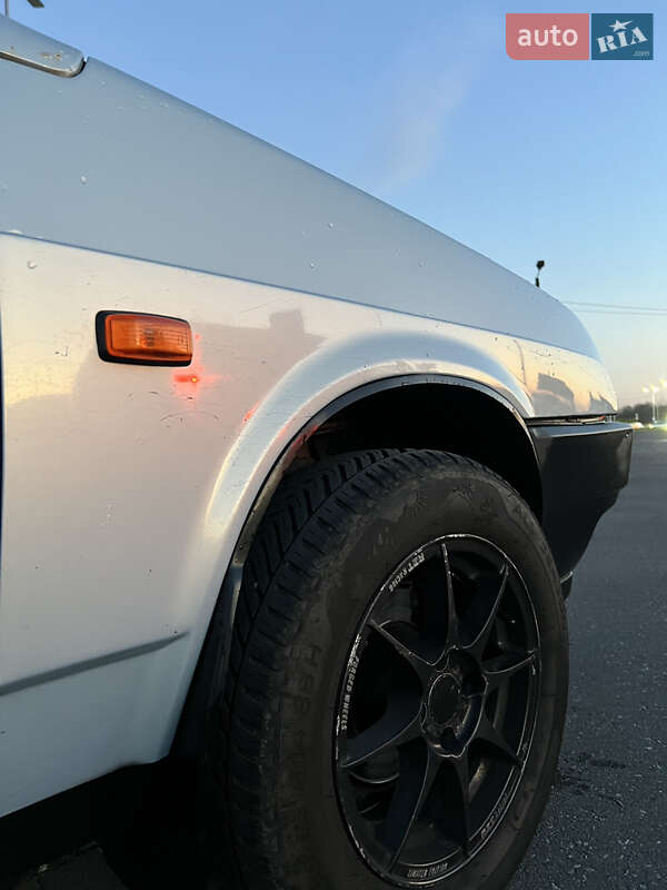 Седан ВАЗ / Lada 21099 2004 в Ивано-Франковске