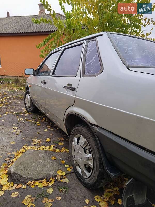 Седан ВАЗ / Lada 21099 2003 в Миргороді