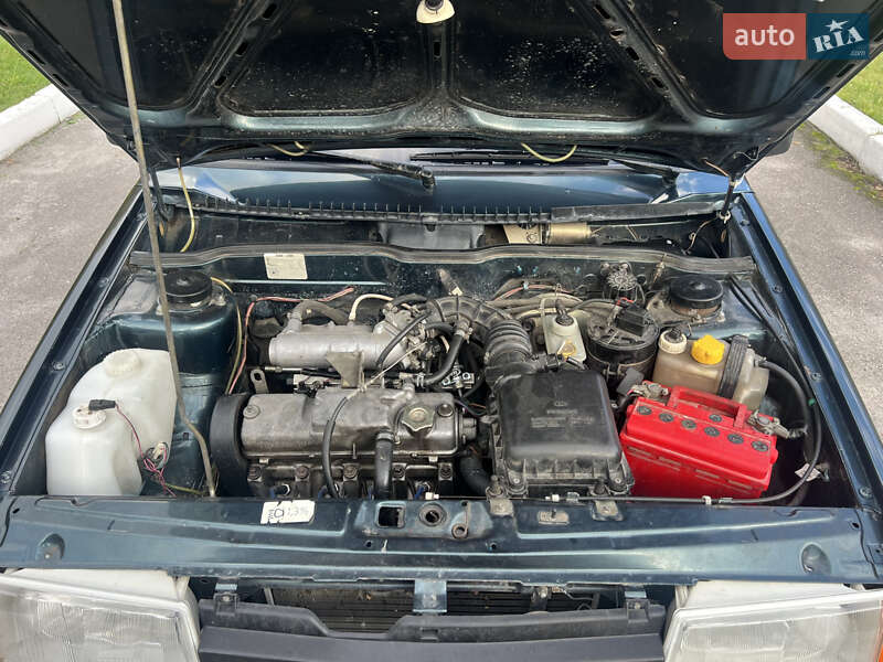 Седан ВАЗ / Lada 21099 2004 в Волочиске