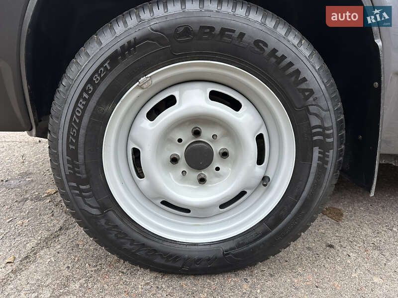 Седан ВАЗ / Lada 21099 2007 в Змиеве фото 70 Седан ВАЗ / Lada 21099 2007 в Змиеве