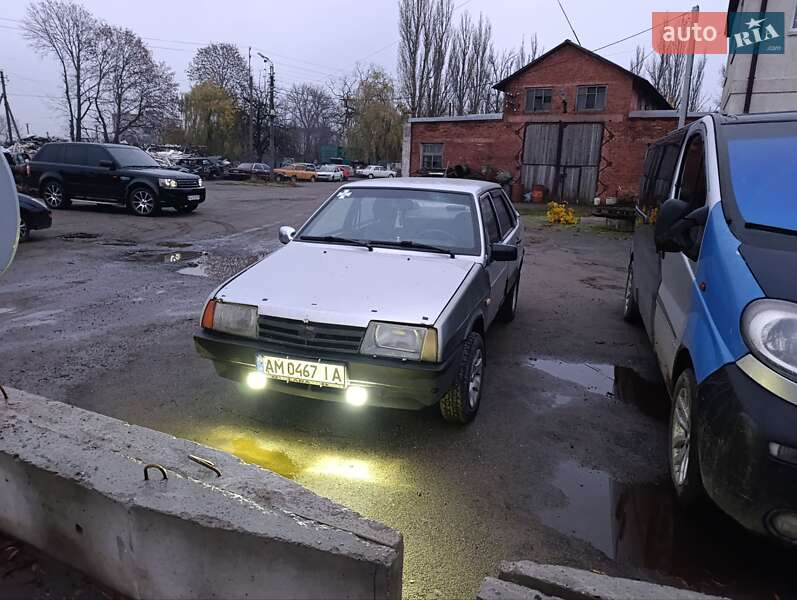 Седан ВАЗ / Lada 21099 2001 в Радомышле