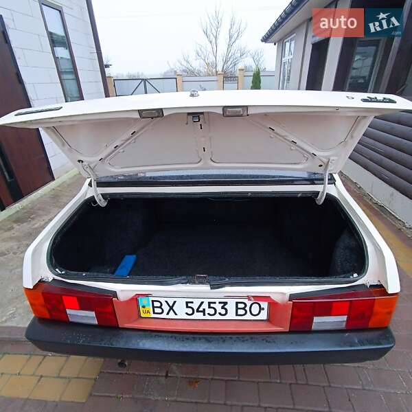 Седан ВАЗ / Lada 21099 1992 в Хмельницком