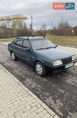 Седан ВАЗ 21099 1999 в Калуше