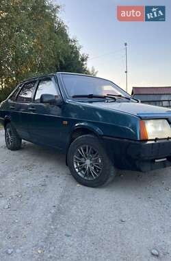 Седан ВАЗ 21099 2001 в Львове