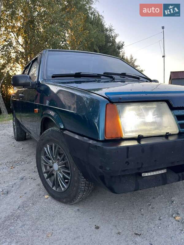 Седан ВАЗ / Lada 21099 2001 в Львове