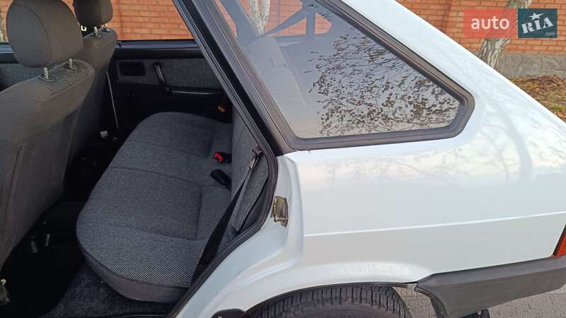 Седан ВАЗ / Lada 21099 2003 в Очакове фото 25 Седан ВАЗ / Lada 21099 2003 в Очакове