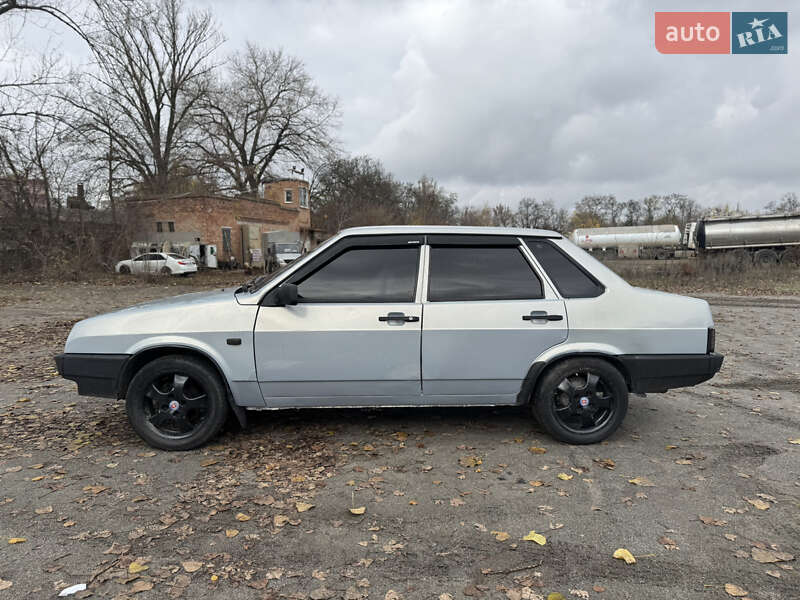 Седан ВАЗ / Lada 21099 2004 в Днепре фото 3 Седан ВАЗ / Lada 21099 2004 в Днепре
