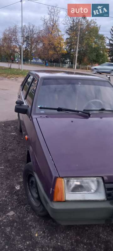 Седан ВАЗ / Lada 21099 2000 в Глухове