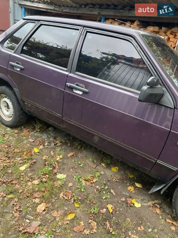 Седан ВАЗ / Lada 21099 2000 в Глухове