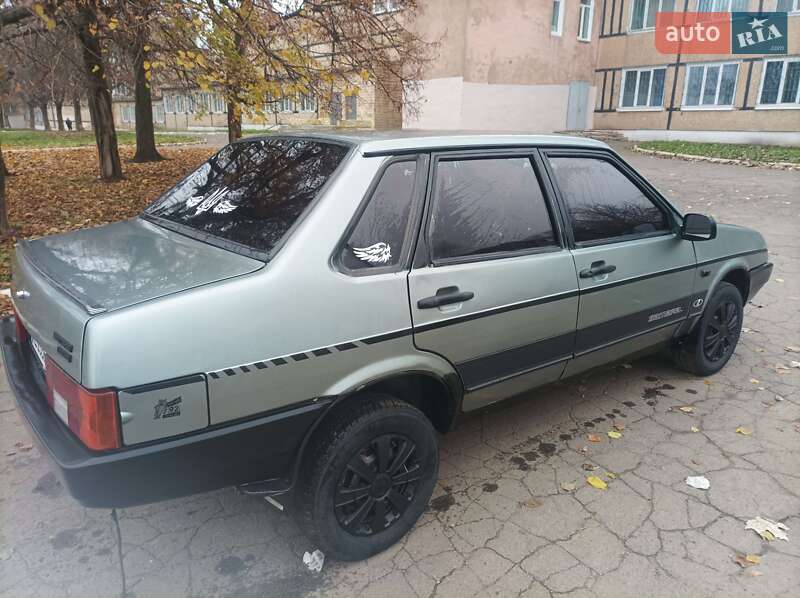 Седан ВАЗ / Lada 21099 1997 в Кривом Роге