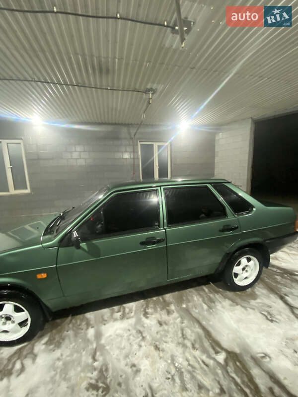 Седан ВАЗ / Lada 21099 2001 в Каменец-Подольском