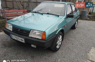 Седан ВАЗ / Lada 21099 1999 в Гадяче
