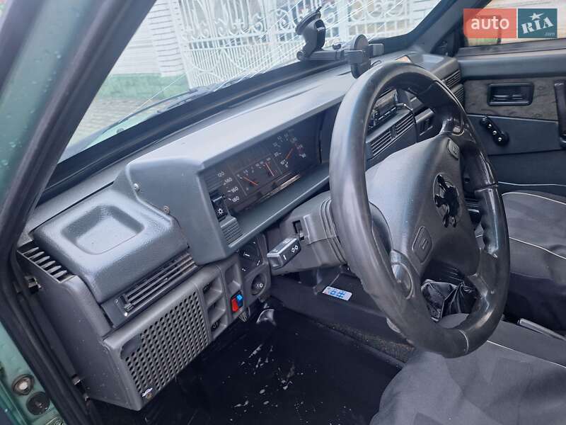 Седан ВАЗ / Lada 21099 2003 в Черновцах