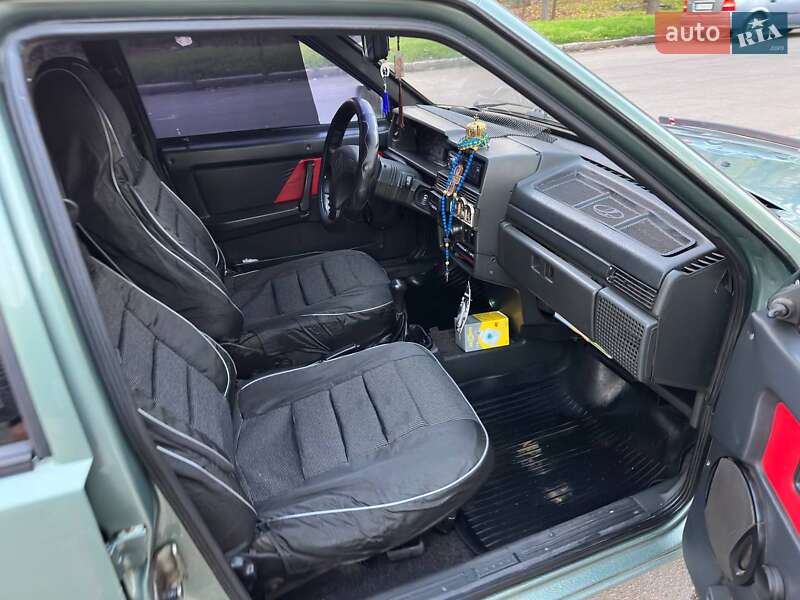 Седан ВАЗ / Lada 21099 2006 в Николаеве