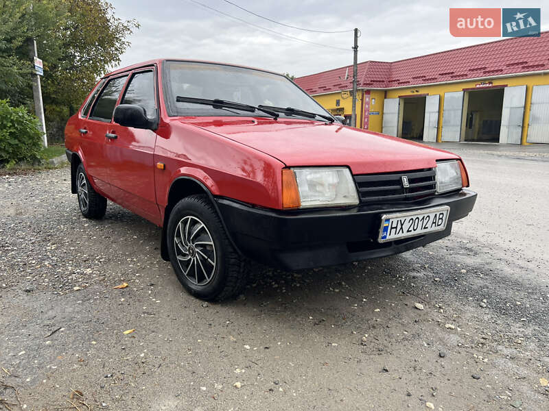 Седан ВАЗ / Lada 21099 1993 в Дунаївцях