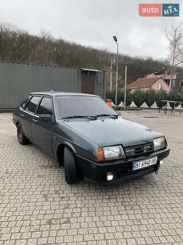 Седан ВАЗ / Lada 21099 2005 в Карлівці
