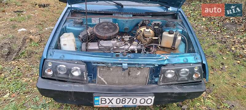 Седан ВАЗ / Lada 21099 2001 в Остроге