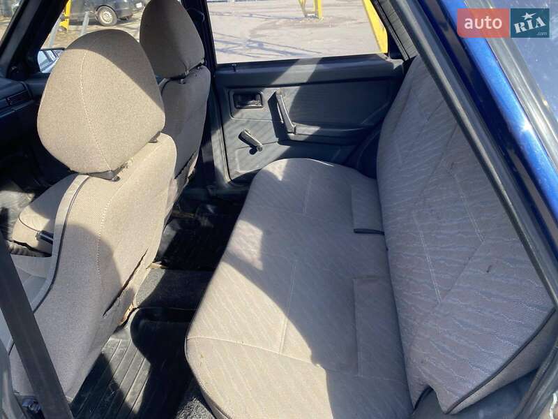 Седан ВАЗ / Lada 21099 2004 в Миколаєві