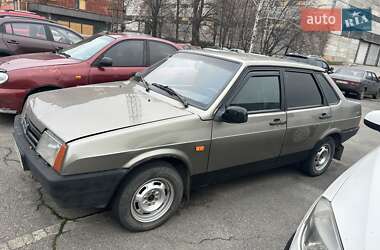 Седан ВАЗ / Lada 21099 2002 в Дніпрі