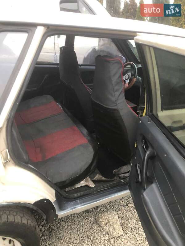 Седан ВАЗ / Lada 21099 1992 в Бурштыне