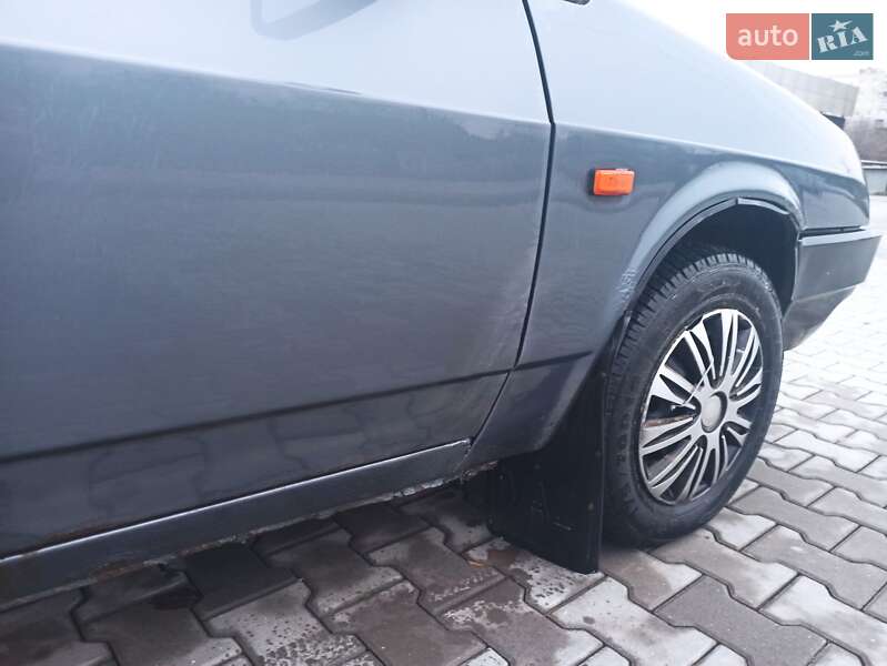 Седан ВАЗ / Lada 21099 2005 в Каменец-Подольском фото 5 Седан ВАЗ / Lada 21099 2005 в Каменец-Подольском