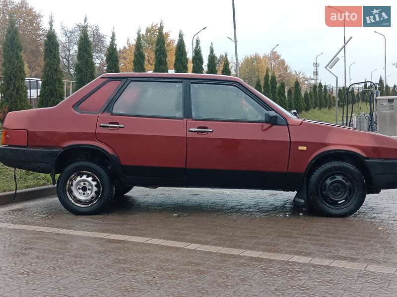 Седан ВАЗ / Lada 21099 1998 в Дрогобыче