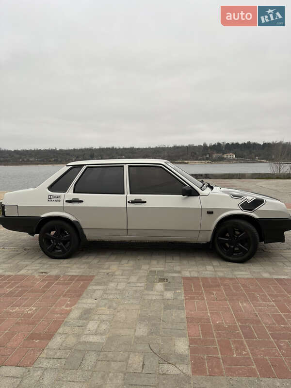 Седан ВАЗ / Lada 21099 2010 в Запорожье