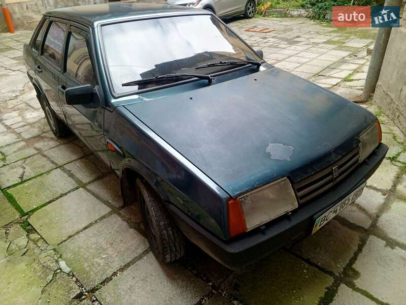 Седан ВАЗ / Lada 21099 2004 в Львове