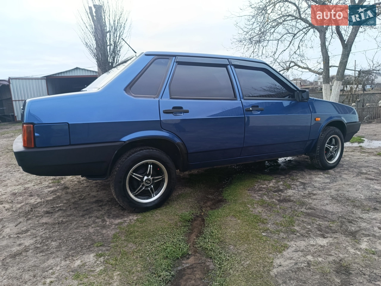 Продам Ваз-21099 1.6 бенз 94000км пробіг,ц.з сигн,магн,тонування по кругу,неонова підсвітку салону,заміна тормозних дисків та колодок зад перед,відмінний стан!