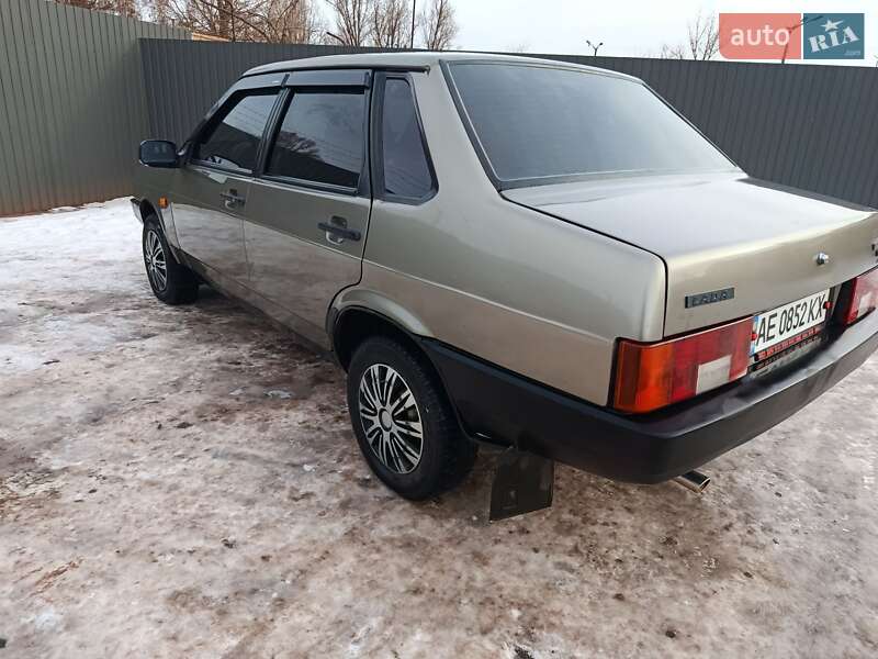 Седан ВАЗ / Lada 21099 2001 в Кривому Розі