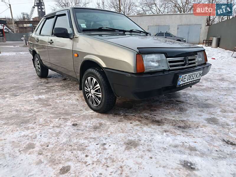 Седан ВАЗ / Lada 21099 2001 в Кривому Розі