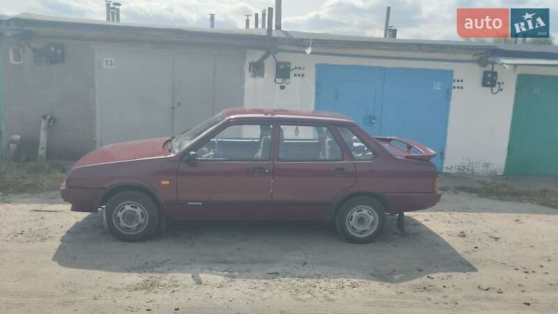 Седан ВАЗ / Lada 21099 2004 в Нетешине
