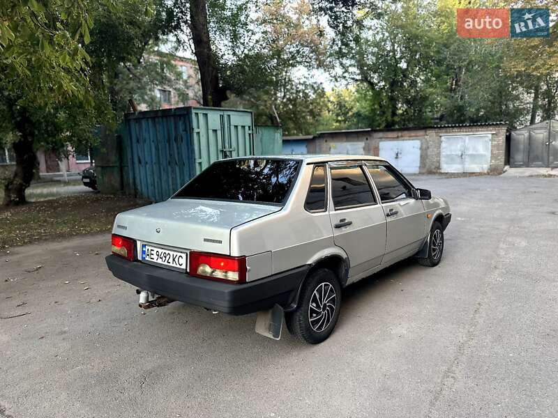 Седан ВАЗ / Lada 21099 2006 в Кривом Роге
