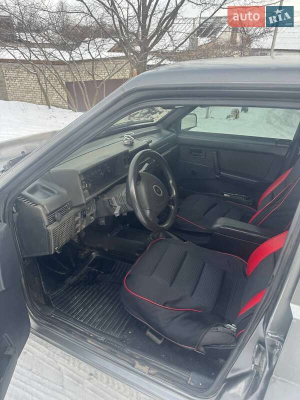 Седан ВАЗ / Lada 21099 1999 в Днепре