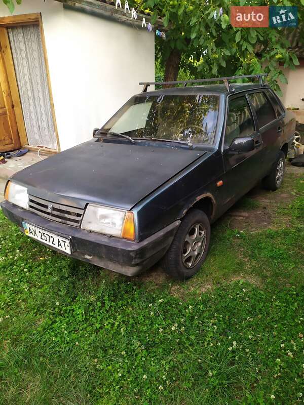 Седан ВАЗ / Lada 21099 2004 в Печенегах