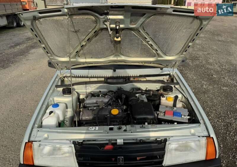 Седан ВАЗ / Lada 21099 2002 в Гусятине