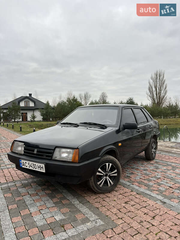 Седан ВАЗ / Lada 21099 2005 в Нововолынске