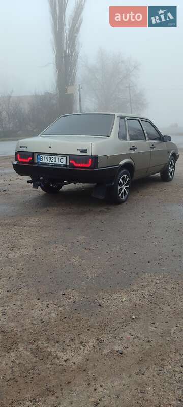 Седан ВАЗ / Lada 21099 2002 в Краснограде