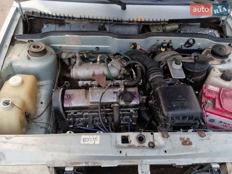 Седан ВАЗ / Lada 21099 2004 в Черновцах