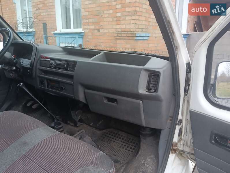 Седан ВАЗ / Lada 21099 2004 в Черновцах