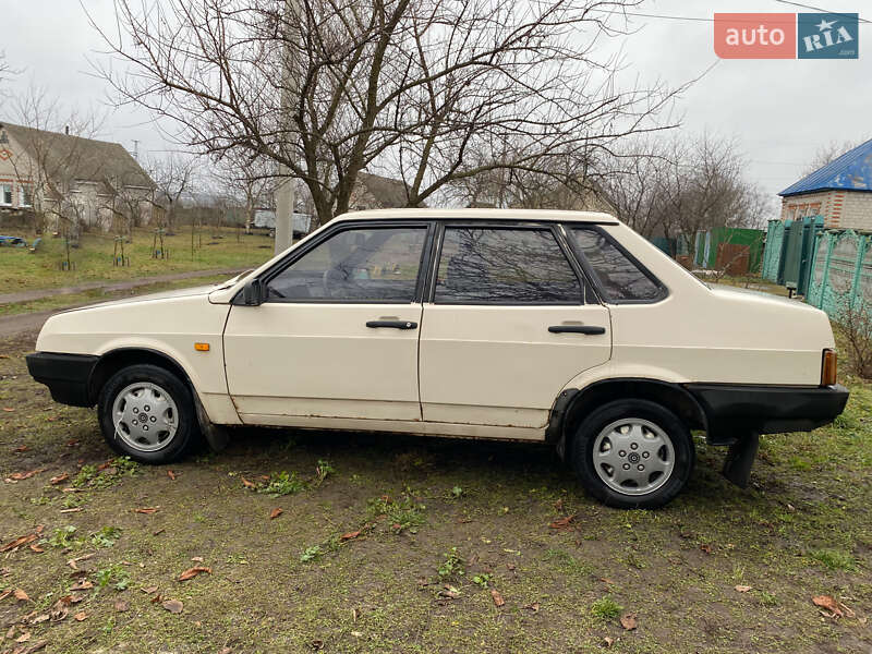 Седан ВАЗ / Lada 21099 1996 в Сумах