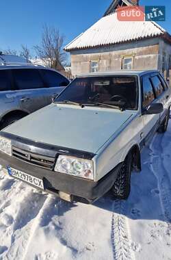 Седан ВАЗ 21099 2003 в Ромнах
