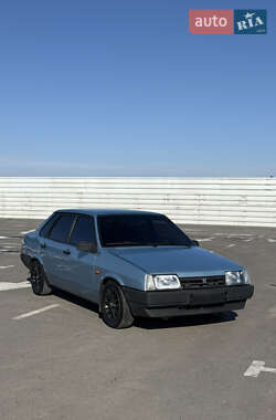 Седан ВАЗ 21099 2002 в Львове