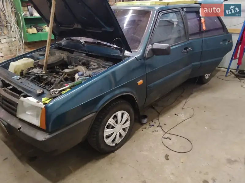 ВАЗ / Lada 21099
