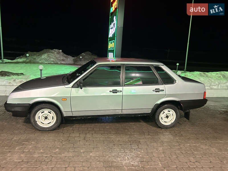 Седан ВАЗ / Lada 21099 2003 в Александровке