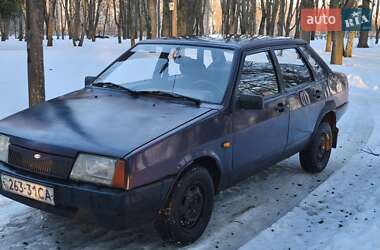 Седан ВАЗ 21099 1998 в Мене