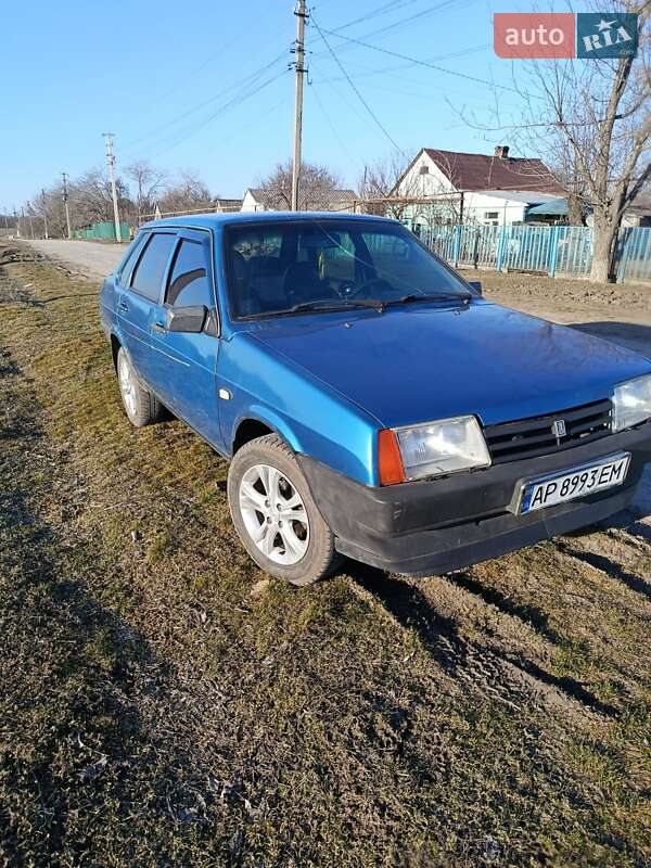 Седан ВАЗ / Lada 21099 2001 в Запорожье