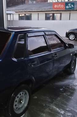 Седан ВАЗ 21099 2004 в Тальному