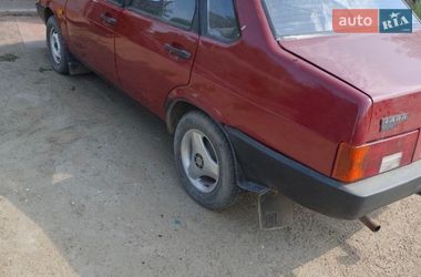 Седан ВАЗ 21099 1993 в Захарьевке