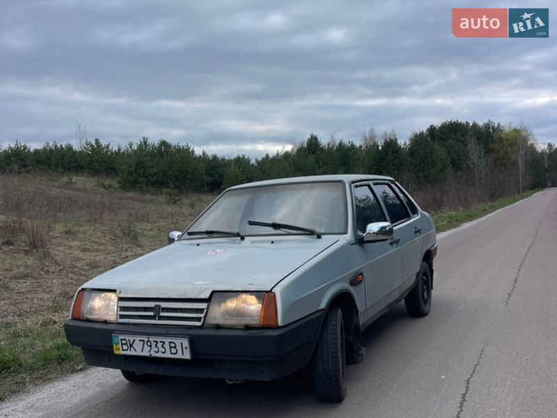 Седан ВАЗ / Lada 21099 2004 в Ровно фото Седан ВАЗ / Lada 21099 2004 в Ровно